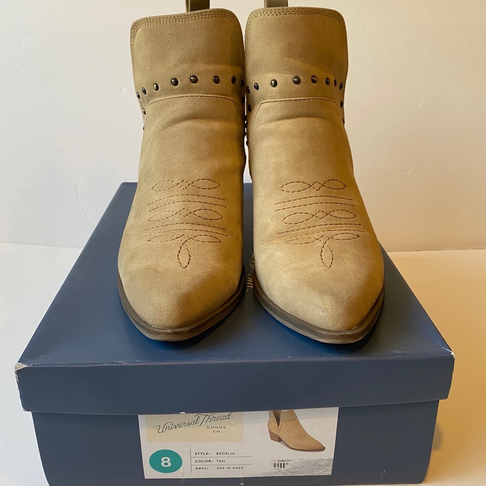 Universal Threads Tan Western Booties